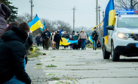 У Білогірській громаді попрощалися із військовим Сергієм Романюком