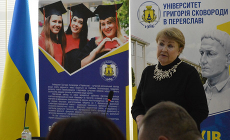 Письменниця Люко Дашвар презентувала свій детектив "Спадок" на зустрічі в університеті Переяслава
