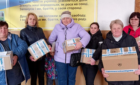 Освітяни Марганця отримали підтримку: 210 родин забезпечені продуктовими наборами попри війну