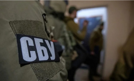 Сім гранат та понад 200 набоїв: мешканця з Полтавщини підозрюють у незаконному продажі боєприпасів