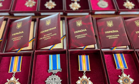 Родинам загиблих Захисників Золотоніщини вручили посмертні нагороди