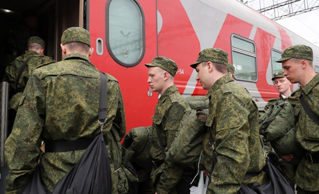 Весняний призов у РФ: чоловіки на ТОТ під ударом, повістки без права втечі