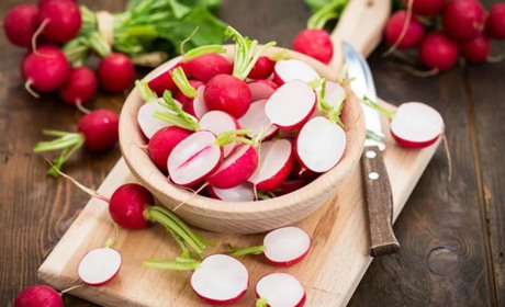 Редиска на всі смаки: від свіжих салатів до запечених делікатесів