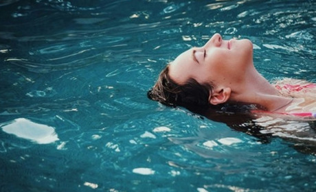 Персональний тренер Київ: як підібрати фахівця для вагітних у басейні