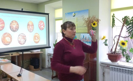 «Жінці найскрутніше у Великдень». Волновасьці познайомилися з традиціями Полтавщини