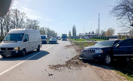 Аварія біля Кагарлика: водійку легковика госпіталізували після зіткнення