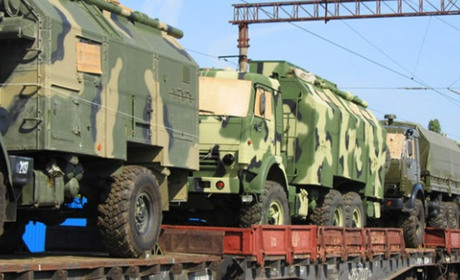 Військові перевезення рф через Мелітополь маскує за цивільним транспортом