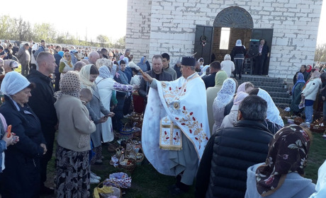 Поминальний вівторок після Великодня — не про сум: православні традиції Радониці