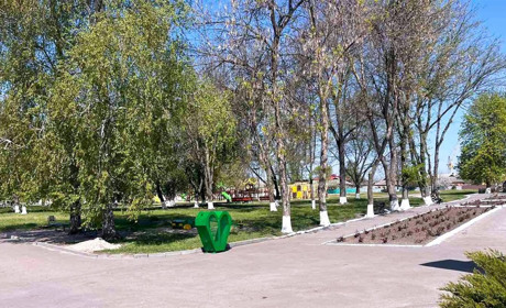 Екоініціатива з душею — контейнери-серця з’явилися в Наталино та округах