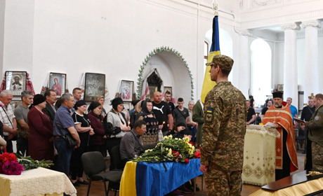У Ніжині прощалися із загиблим воїном Володимиром Мехедом