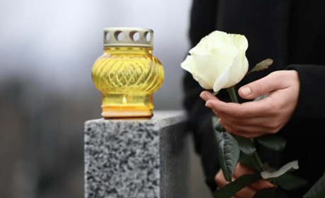 Як правильно згадати рідних та близьких у поминальні дні: традиції Радониці (Гробків, Проводів)