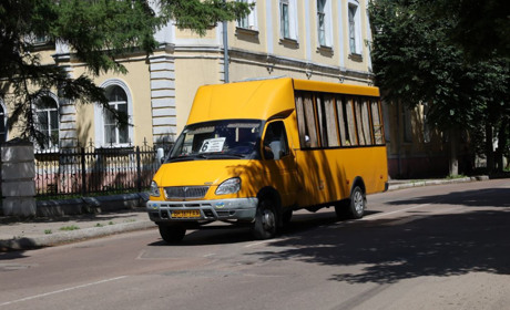 У Глухові з 1 травня підвищують ціни на проїзд у деяких міських маршрутках: скільки буде коштувати