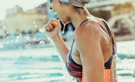 Швидко і нестрашно: Як навчитися плавати самостійно?