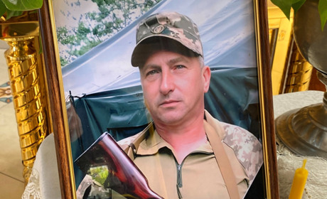 Полончани провели у засвіти воїна Віктора Яценюка