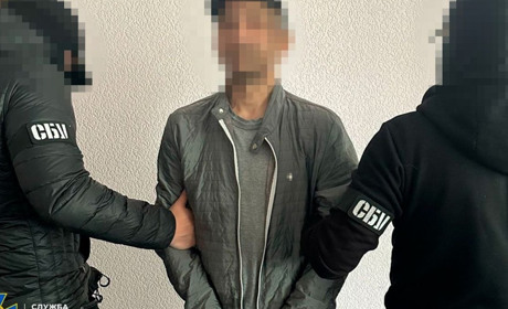 Шпигував за оборонцями, видаючи себе за військового: СБУ затримала російського агента на Сумщині