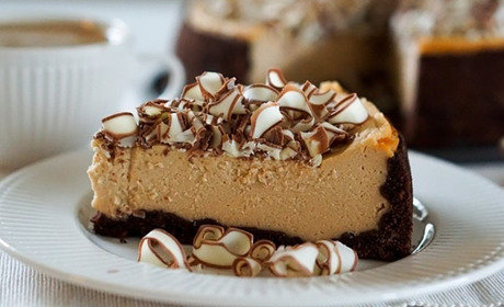 Готуємо сьогодні: фантастично смачний чізкейк "Ферреро-роше"