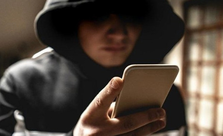 Фінансова пастка: у мешканки Старокостянтинова псевдобанкір виманив 218 тисяч гривень