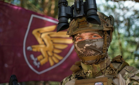 Юрист, кухар чи снайпер. Топ-10 вакансій у ДШВ