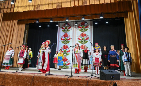 «Родинне тепло у вишиванці»: вшанування традицій та героїв на благодійному концерті у Кагарлику