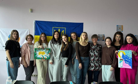 Молодь Південного досліджувала власний світ через арттерапію (ФОТО)