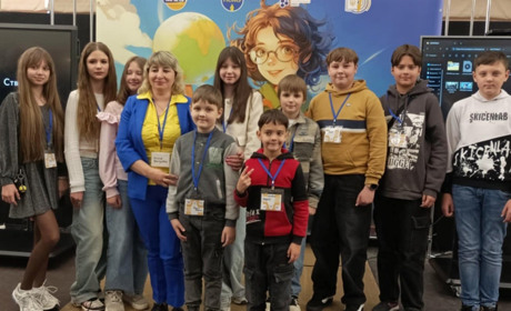 НОВІ ВІДЗНАКИ НІЖИНСЬКИХ ЮНИХ ЖУРНАЛІСТІВ