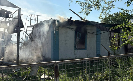 Росіяни обстріляли село Піддубне Волноваського район. Є зруйновані будинки та пошкоджена школа