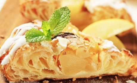 Смачні ідеї з тіста філо від Городок.City: бугаца-пиріг, пиріг-равлик та солодкі трикутники