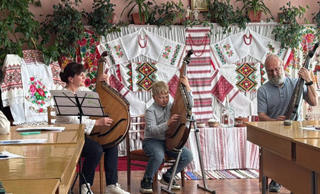 Злагода крізь вірші й музику: «Мозаїка народів» у Центральній бібліотеці в Кагарлику (відео)