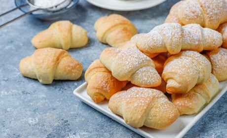 Рогалики із солодкою начинкою: готуємо разом