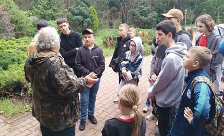 У парку "Білозерський" відбувся екологічний захід для дітей "Свято первоцвітів"
