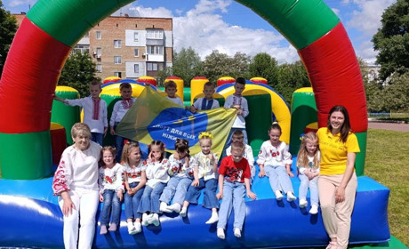 СПОРТИВНО ТА ПОЗИТИВНО У НІЖИНСЬКІЙ ГІМНАЗІЇ №17 ВІДЗНАЧИЛИ СВЯТО "ОСТАННЬОГО ДЗВОНИКА"