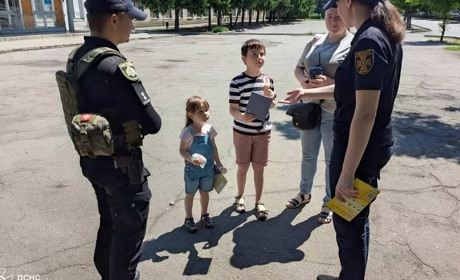У Нікополі рятувальники навчали мешканців пожежної безпеки