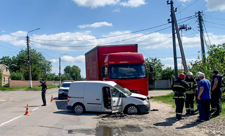Зіткнення легковика та вантажівки в Кагарлику завершилося трагедією - загинув водій