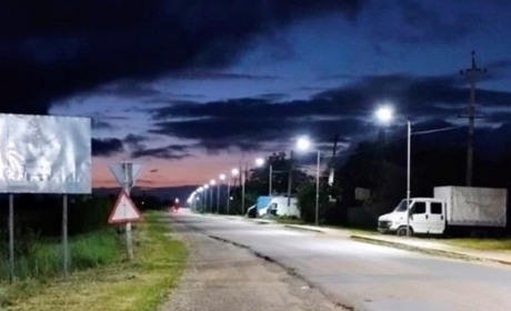 Між селами Нерубайське та Велика Балка облаштували вуличне освітлення: стало світліше та безпечніше