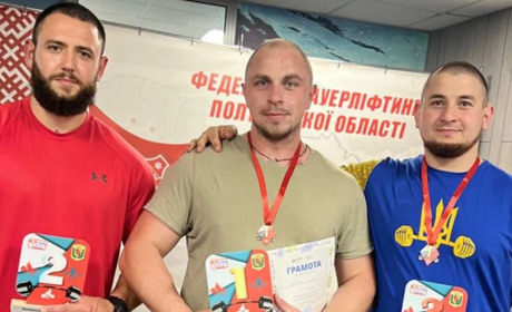 Сергій Субота із Гадяча став абсолютним чемпіоном обласного чемпіонату зі станової тяги