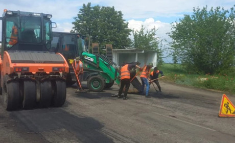 На Гадяччині ремонтують автошляхи: оновлення торкнулося кількох громад