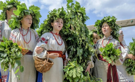 Долучайтесь до акції Єгорівського сільського будинку культури: «В зелені святки, зів'ємо вінки!»