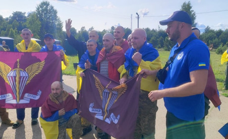 Новий обмін: в Україну повернулися важкопоранені і тяжкохворі захисники