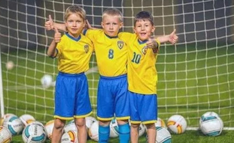 19 червня: Всесвітній день дитячого футболу та інші свята, події й знаменні дати