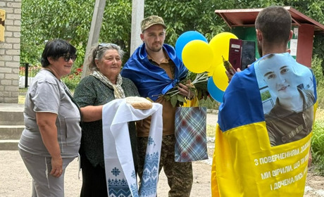 На Первомайщині зустріли звільненого з полону захисника України