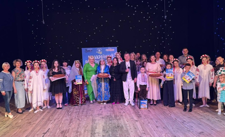 «Ми українці — всі одна родина»: у Жовтих Водах відкрили нові таланти регіону завдяки проєкту