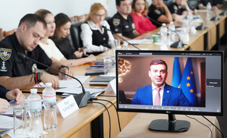 Як війна в Україні змінює масштаби торгівлі людьми: поліція фіксує сотні жертв