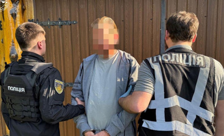 На Київщині затримали громадянина США, який 30 років переховувався за сексуальні злочини проти дітей