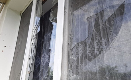 Наслідки російського обстрілу на Старокостянтинівщині: пошкоджено шість багатоквартирних будинків