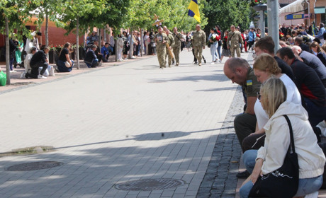 У Ніжині прощалися із загиблим воїном Дмитром Морейченком