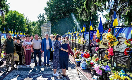 У вічному шикуванні на Алеї Слави: у Кагарлику вшанували пам’ять ще про п'ятьох полеглих Героїв
