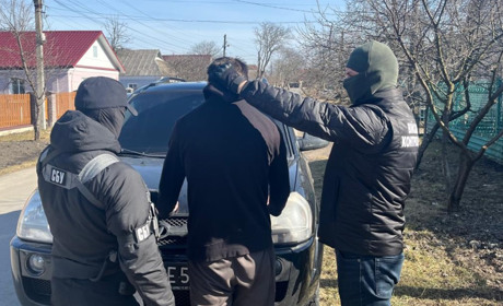 Хмельничанин здавав ворогу рух авіації