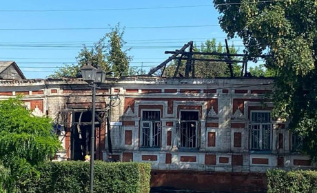 У Ніжині по вулиці Богушевича горіла адмінбудівля