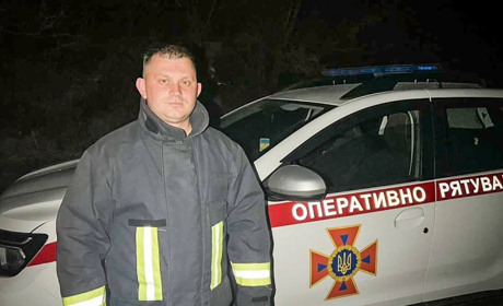 Рятувальник з Південного самостійно ліквідував пожежу по дорозі з виклику