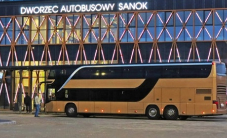 Як комфортно доїхати з Луцька до Варшави автобусом у 2025 році